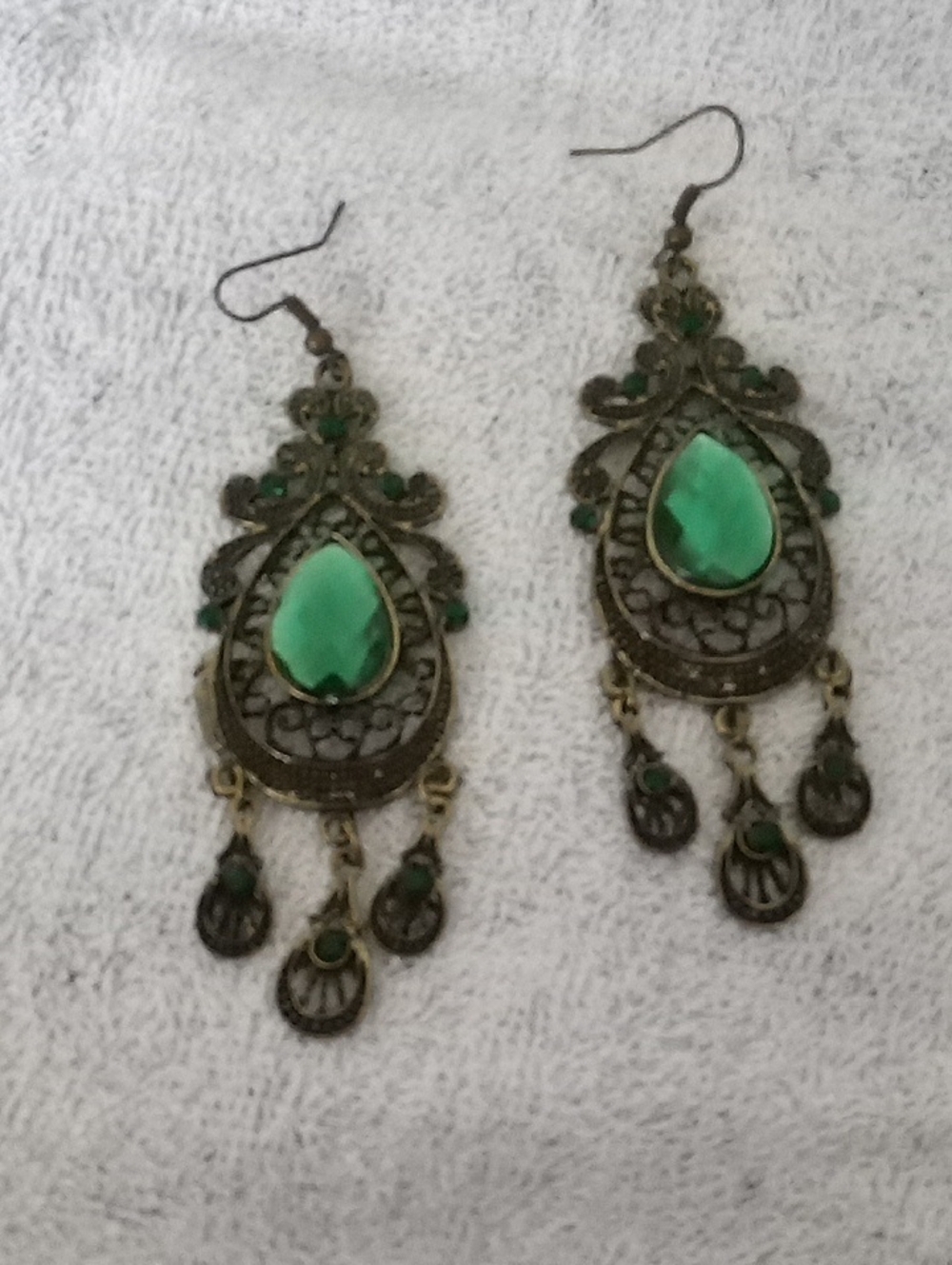 Green Teardrop Filigree Dangle Earrings - Vintage-Inspired Women Jewelry